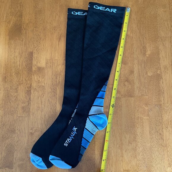 NWOT One pair Size Small/Medium unisex Physix Gear blue black compression socks - Picture 5 of 10
